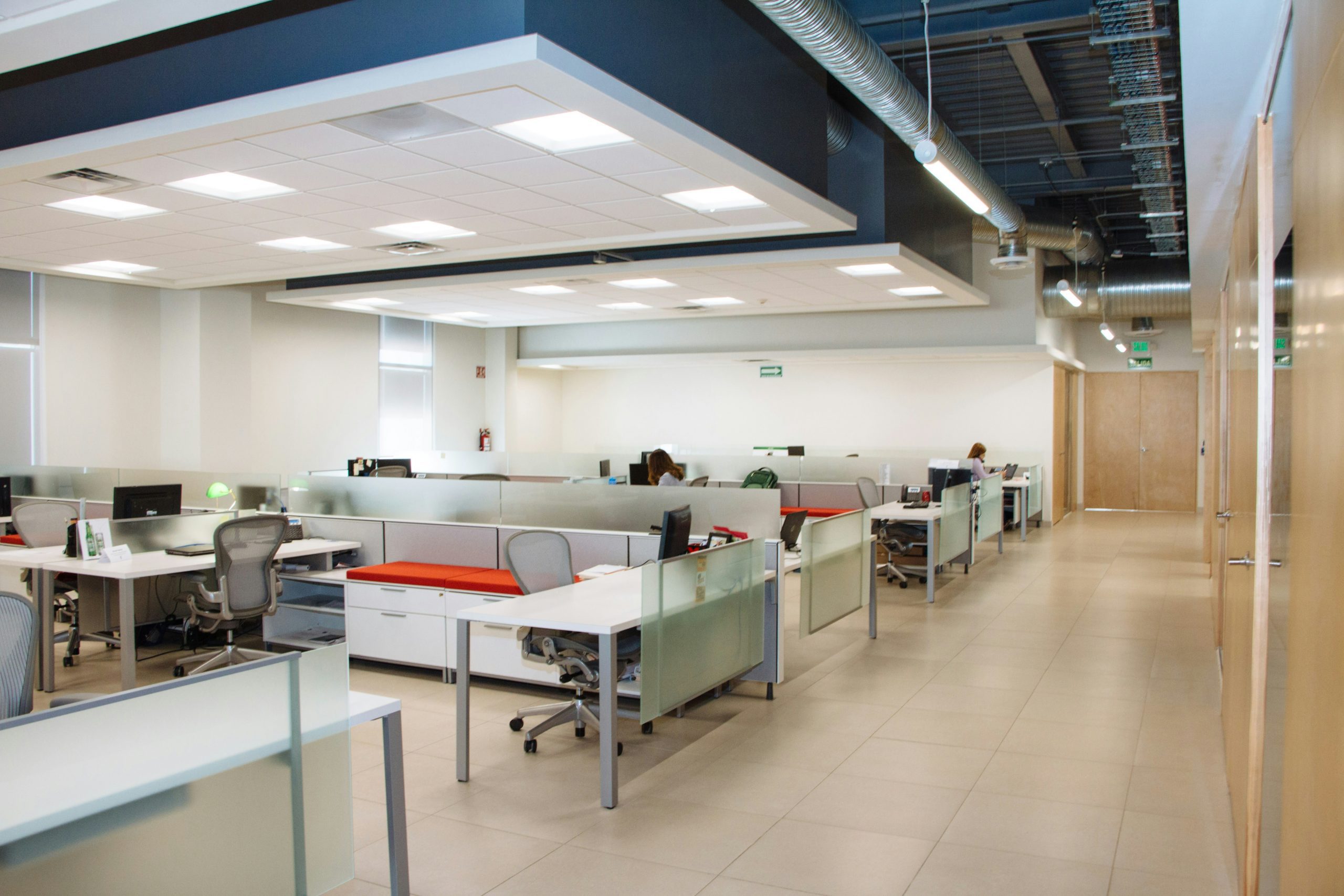 Immeuble de bureaux climatisé par EJ2D