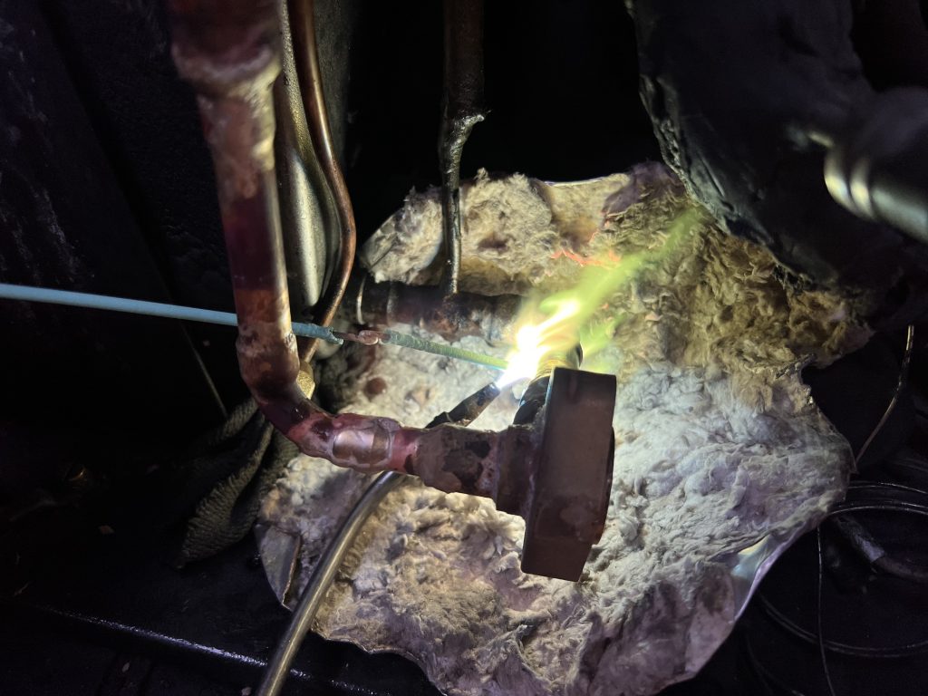 Dépannage climatisation et froid industriel sur site par EJ2D